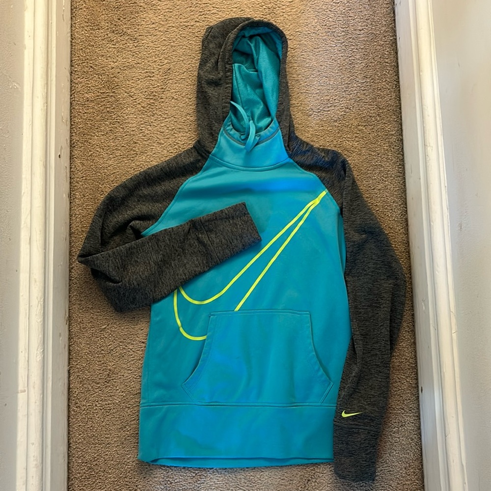 Nike sweatshirt